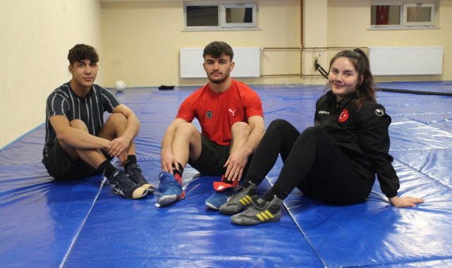 Bayburt'tan yürekleri ısıtan dostluk örneği: Aynı üniversiteyi aynı bölümü kazanıp aynı spor branşına gönül verdiler