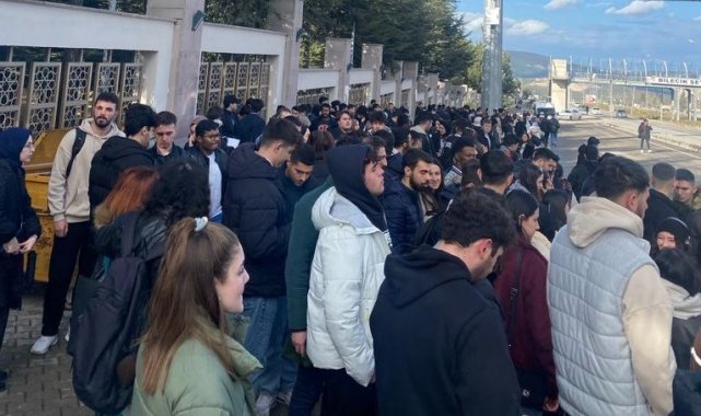 Bilecik'te öğrencilerin minibüs isyanı