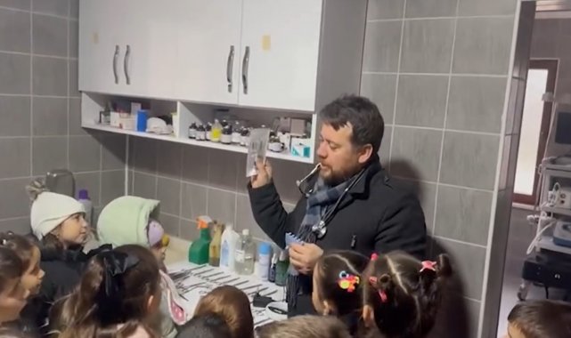 Can dostlarını yalnız bırakmayan minikler örnek oldu