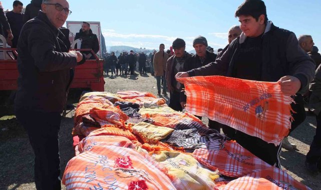 Deveci aksesuarı geçim kaynağı oldu