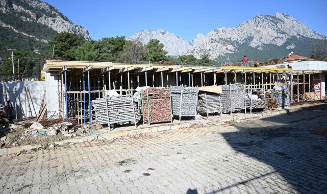 Göynük'e 2 bin 592 metrekarelik kapalı pazar yeri inşaatı devam ediyor