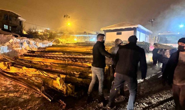 Hakkari'de korkutan yangın