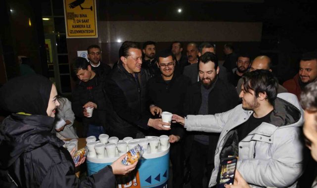 Hatipoğlu'ndan öğrencilere sıcak sürpriz