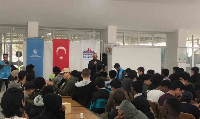 İmam Hatip Liseleri'nde okuyan öğrenciler Kuşadası'nda buluştu