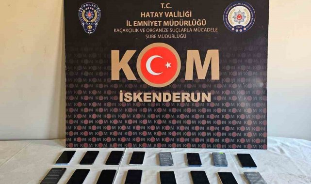 İskederun'da bir iş yerinde 38 kaçak telefon ele geçirildi