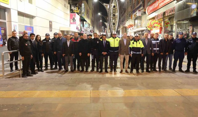 İskenderun'da polisler yeni yıla iş başında girdi