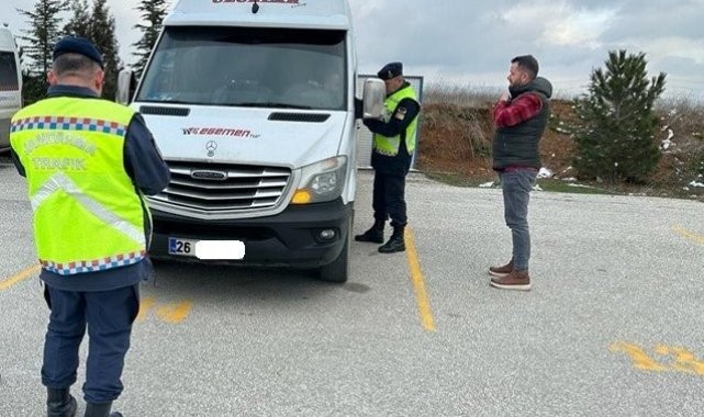 Jandarma 42 okul servisini denetledi