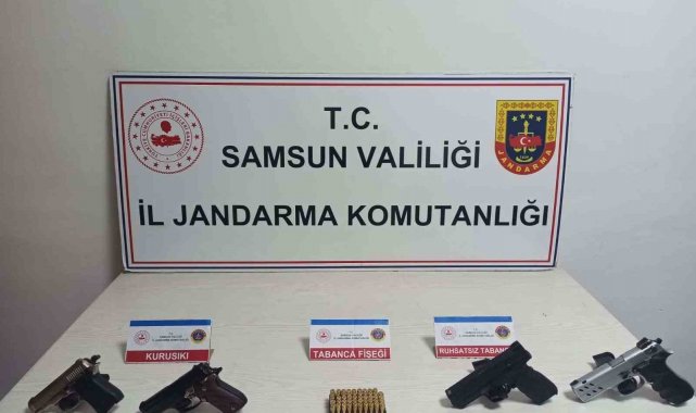 Jandarma ekipleri asker eğlencesinde silah ele geçirdi