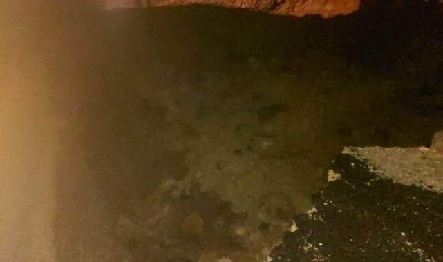 Kastamonu'da heyelan: Cide-İnebolu yolu ulaşıma kapandı