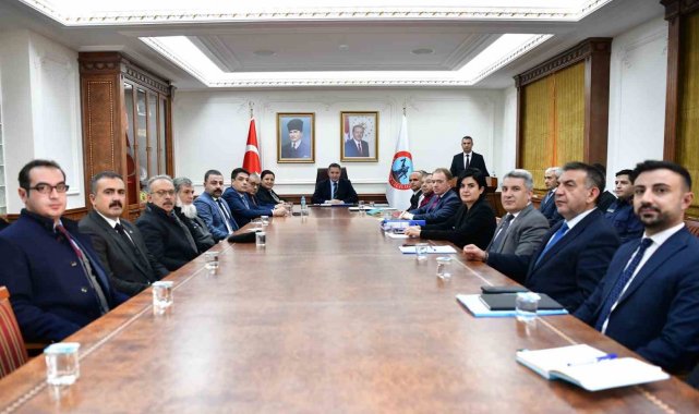 Kırşehir'de siyasi parti temsilcileriyle seçim güvenliği toplantısı yapıldı
