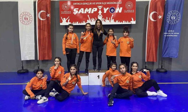 Köyceğizli güreşçi kızlardan yedi şampiyonluk