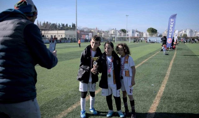 Kuşadası 4 bin 500 sporcuyu ağırladı