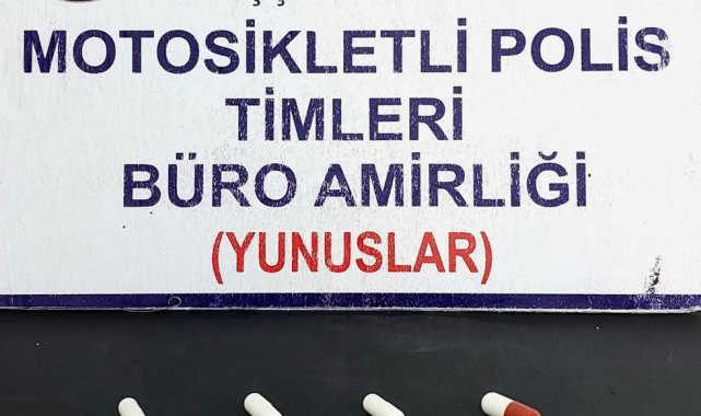 Kütahya'da Yunus Timlerince durdurulan araçta uyuşturucu ele geçirildi