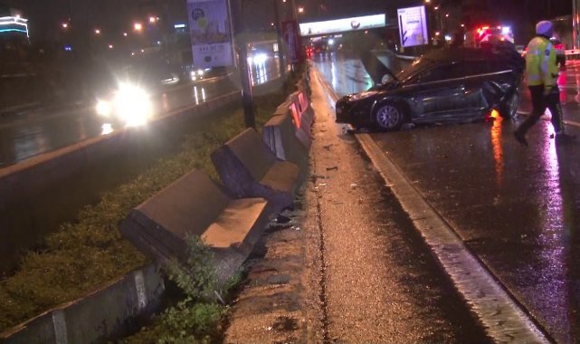 Maltepe'de 4 aracın karıştığı kazada, 4 kişi yaralandı