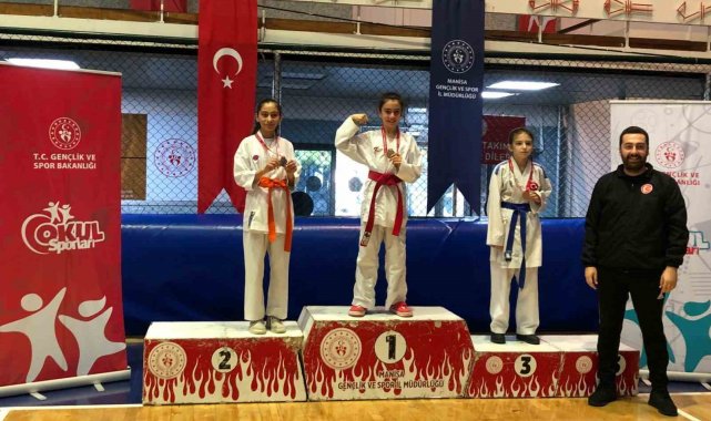 Manisa BBSK'lı karateciler okul sporlarında madalyaları topladı