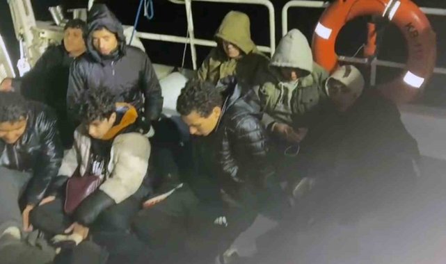 Marmaris açıklarında 13 düzensiz göçmen kurtarıldı