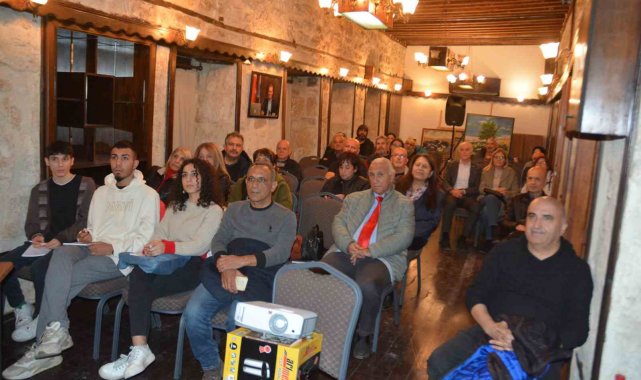 Mersin'de 'Tarih, Kültür ve Sanat Sohbeti' etkinliği düzenlendi