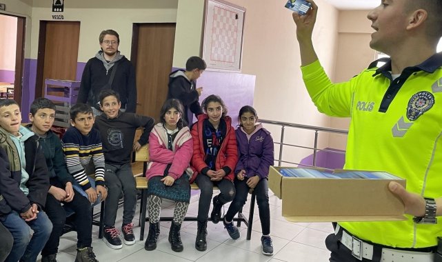 Öğrencilere trafik bilinci eğitimi