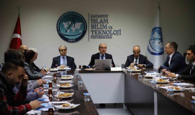 Rektör Şehmus Demir basın ile bir araya geldi
