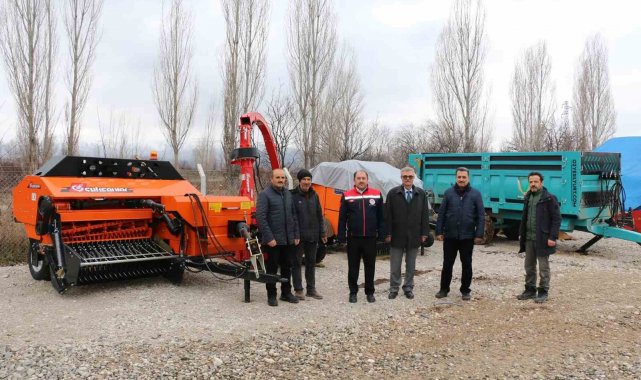 Şahin, 500 baş kapasiteli modern ağılda incelemelerde bulundu