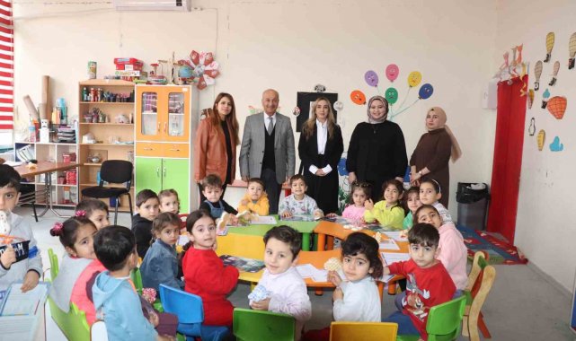 Siirt Belediyesi minik adımlar kreşinde karne heyecanı yaşandı
