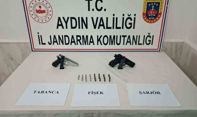 Şüpheli şahsın üzerinde tabanca ele geçirildi