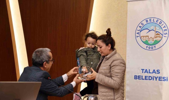 Talas'ta kentsel dönüşüm evleri kura ile sahibini buldu