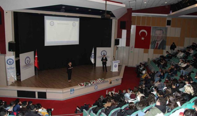 Üniversite öğrencilere yönelik 'Siber Suçlar ve Siber Güvenlik Semineri' düzenlendi