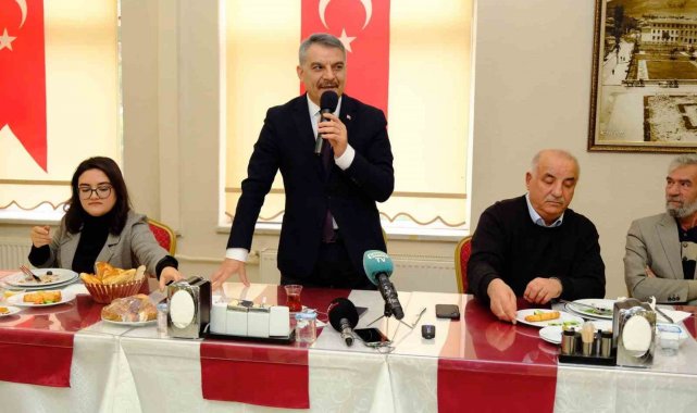 Vali Özkan, çalışan gazetecilerin gününü kutladı