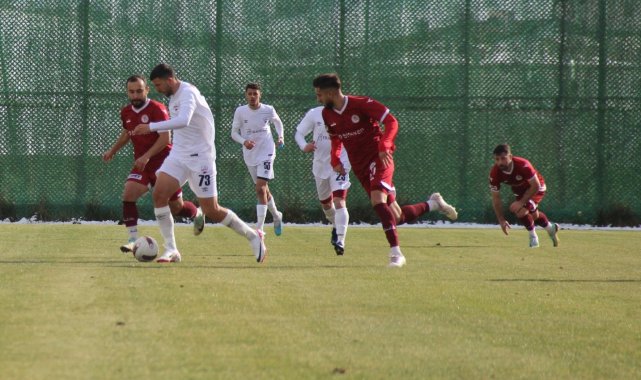 23 Elazığ FK'da 15 oyuncu gitti, 21 futbolcu geldi