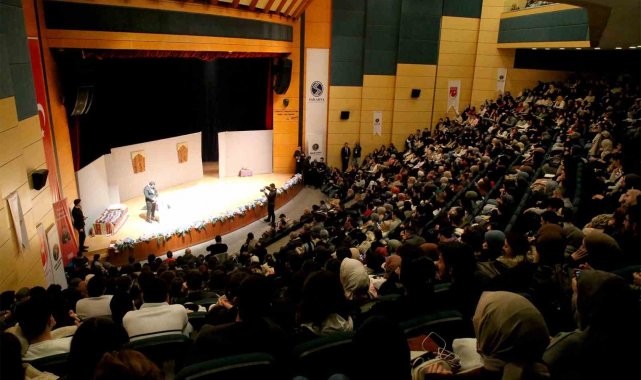 'Ziyafet Sofrası' sanat dostlarından tam not aldı