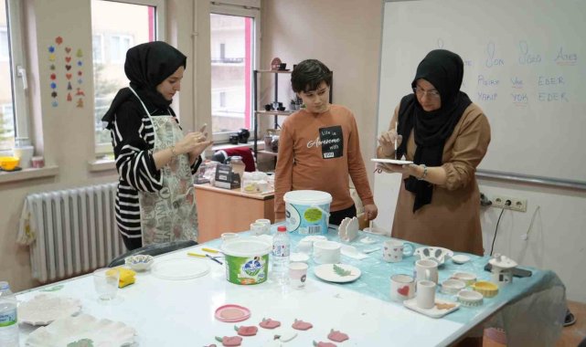 Açılan kurs sayesinde toprağa şekil vererek ürüne dönüştürüyorlar