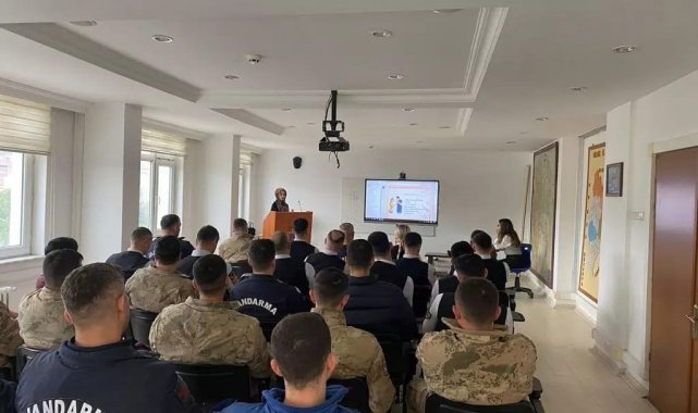 Aile içi iletişimin önemi vurgulandı