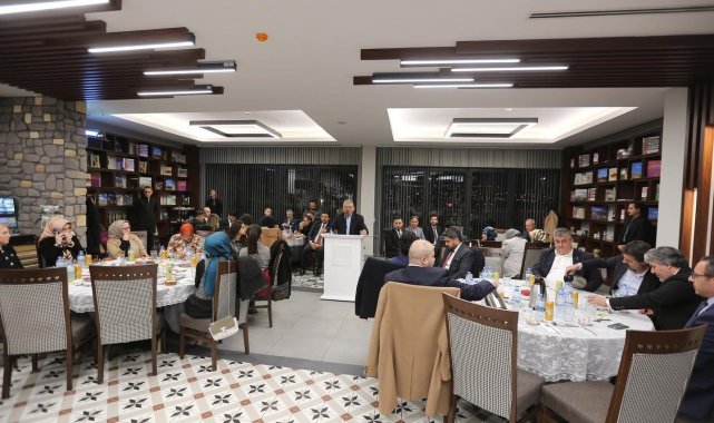 Akar ve Büyükkılıç, avukatlarla buluştu