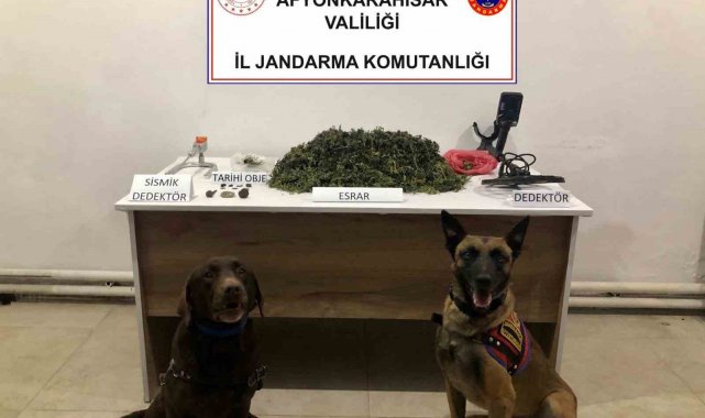 Akrabalarının bıraktığı işi devam ettirmek isteyen zehir tacirleri yakayı ele verdi