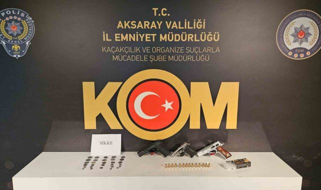 Aksaray'da polisin operasyonunda silahlar ve tarihi eser ele geçirildi