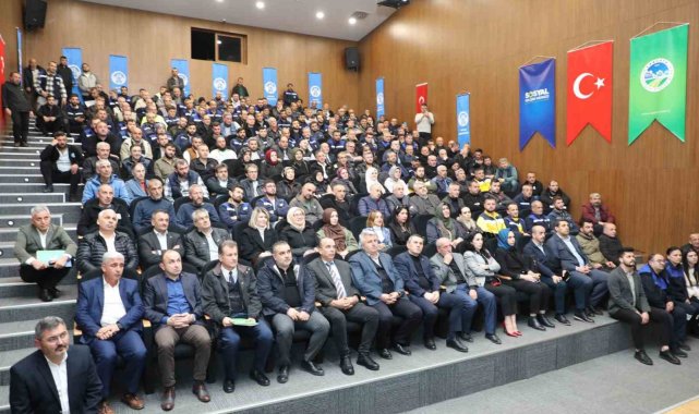 Akyazı Belediyesi'nde toplu sözleşme sevinci