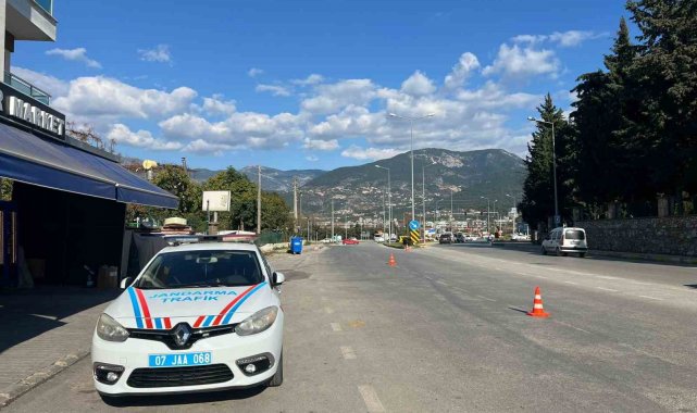 Alanya'da 14 araç trafikten men edildi