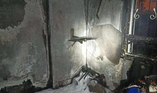 Antakya'da yanan ev kullanılmaz hale geldi