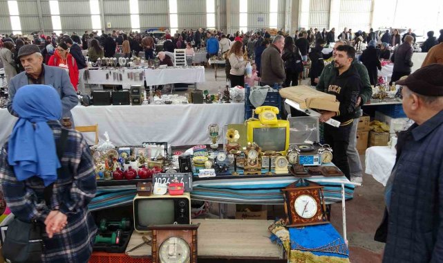 Antika pazarını 1 yılda 120 bin kişi ziyaret etti