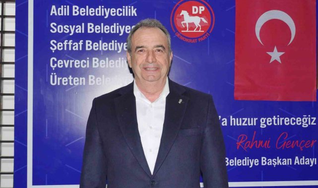 Ayvalık'ta CHP'den aday gösterilmeyen eski başkan Gençer, DP'den aday oldu