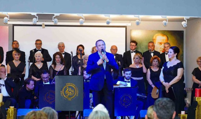 Ayvalık'ta TSM Korosundan bahar konseri
