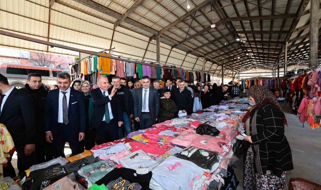 Başkan Zolan Serinhisar'da hemşehrileriyle kucaklaştı