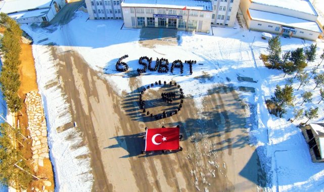 Bayburt POMEM'den duygulandıran 6 Şubat koreografisi: "Unutmadık, Unutturmayacağız"