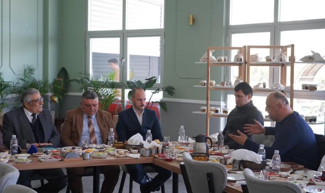 Bilecik Belediye Başkanı Mustafa Sadık Kaya, basın mensuplarıyla bir araya geldi