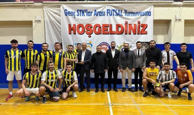 Bilecik'te şampiyon Genç Fenerbahçeliler oldu