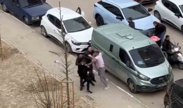 Bursa'da acımasızca birbirlerine vurdular... O anlar kamerada