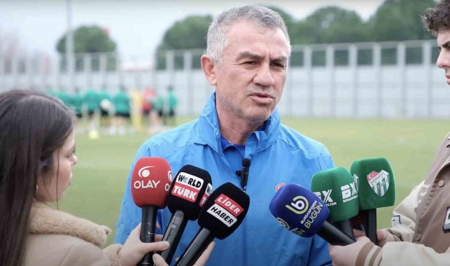 Bursaspor Teknik Direktörü Ümit Şengül: "Ligin son maçına kadar savaşacağız"