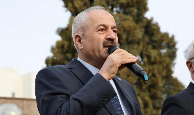 Büyükgöz'den meslek lisesi öğrencilerine: "Sizler altın bilezik dükkanının içindesiniz"