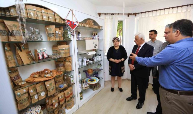 Büyükşehir Destekli Güçbirliği Kooperatifi ilk satış mağazasını açtı